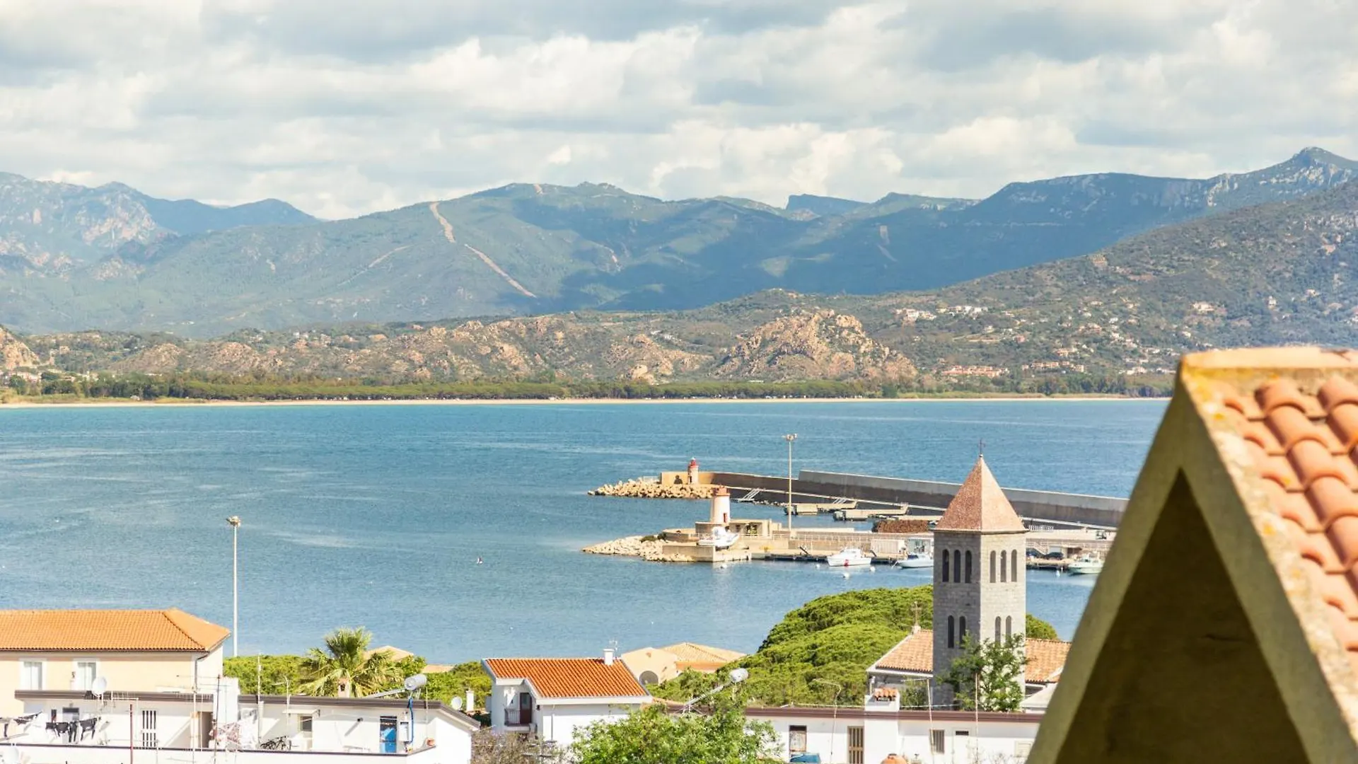 Nonna Adelina A 150 M Da Cala Moresca أرباتاكْسْ 0*,  إيطاليا